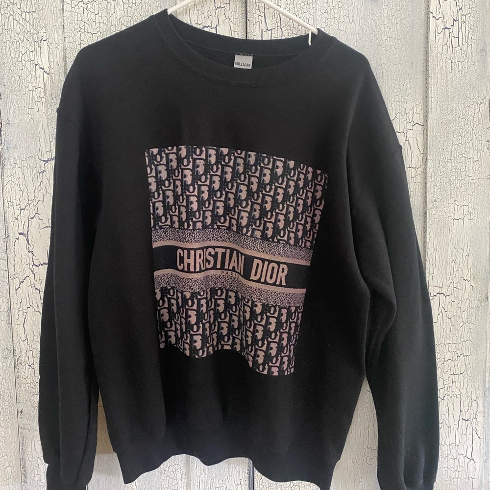 Designer crewneck